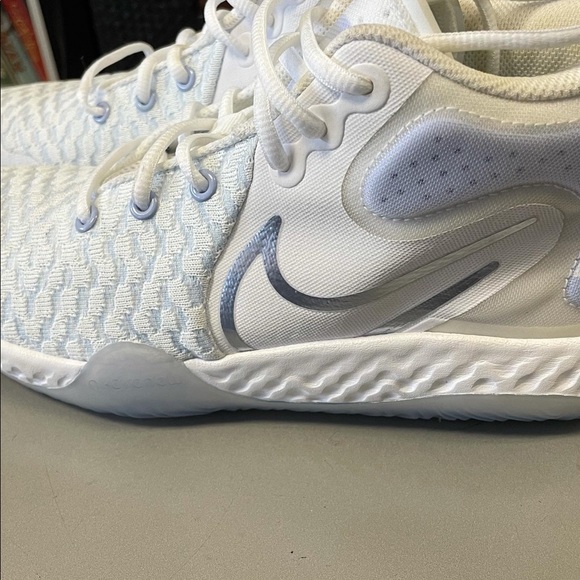 7.5 NIKE KD TREY - Picture 4 of 12